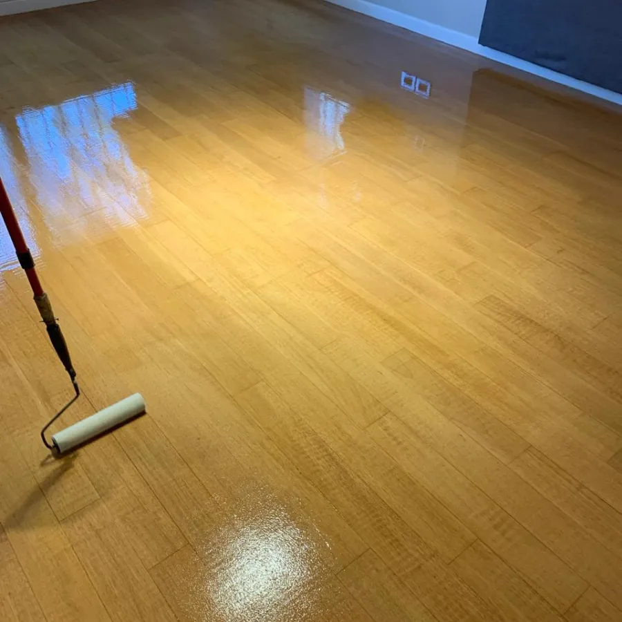 Sellado de juntas. Pulido de piso de madera. Hidrolaqueado