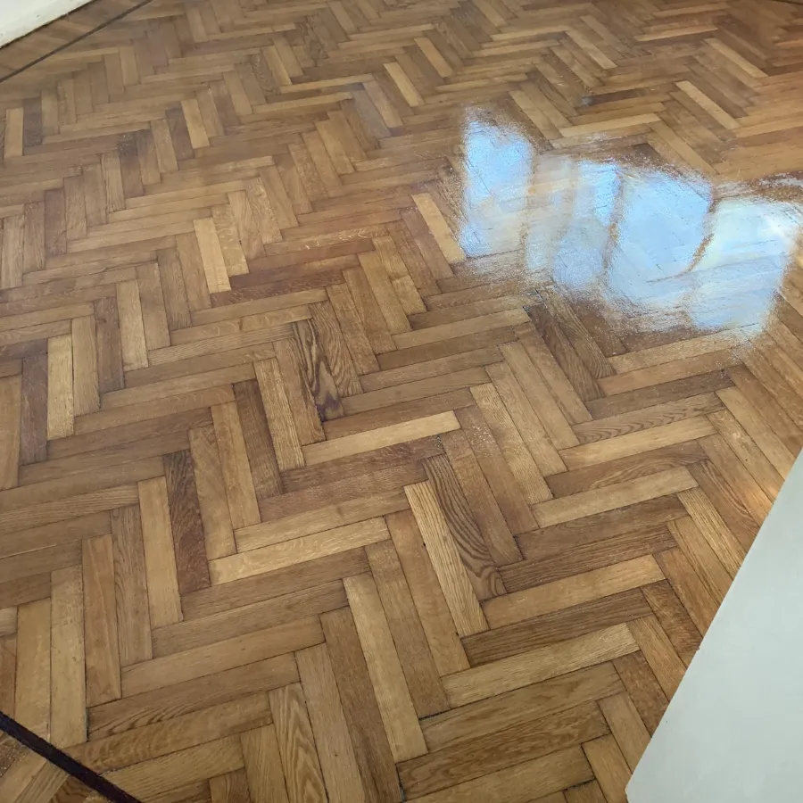 Pulidos de piso de madera e hidrolaqueado